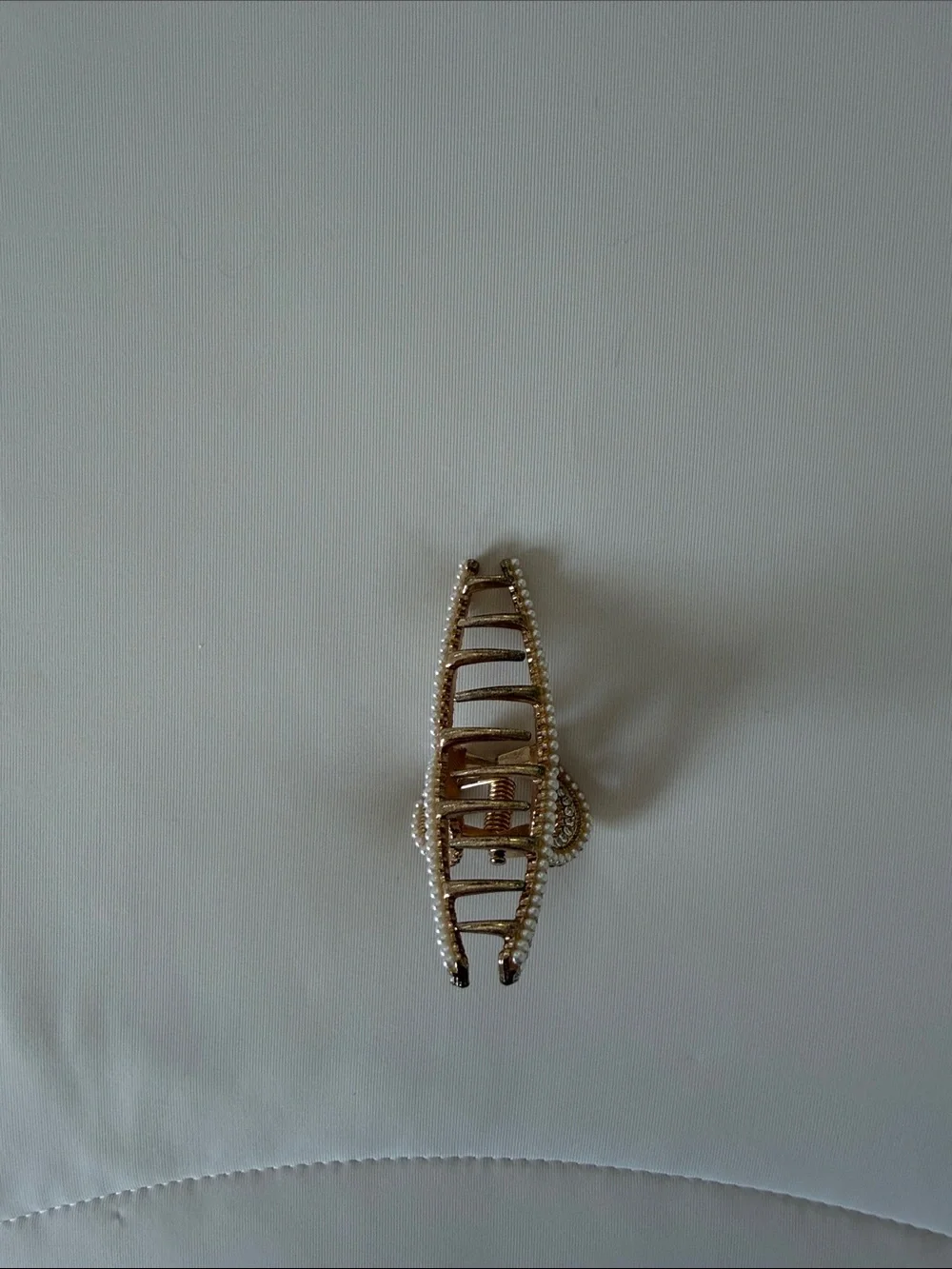 Ulta Beauty Gold and White Pearl Loop Hair Clip